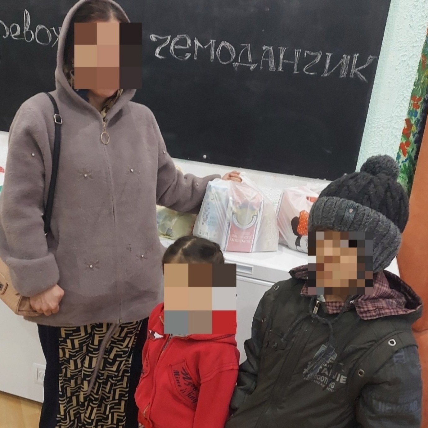 Вчора ми перетнули відмітку в 1 місяць вітчизняної війни. Біженці. Фото 2