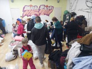 Допомога біженцям України 7